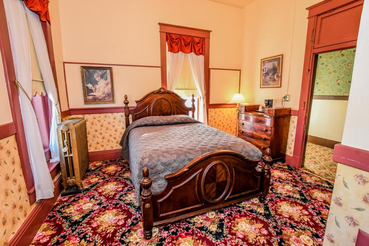 Irma Hotel Коуди Екстериор снимка